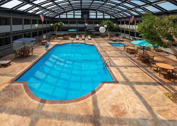 Americinn By Wyndham Appleton Downtown